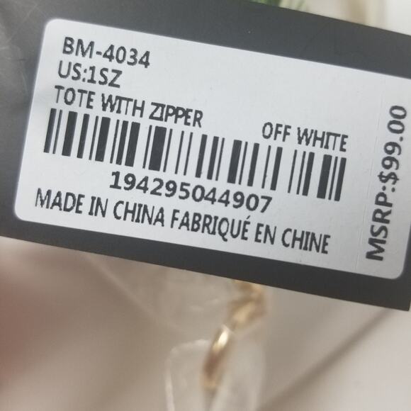 Badgley Mischka NEW White Vegan Purse Lightweight Zipper Closure Women's NWT - Picture 15 of 15